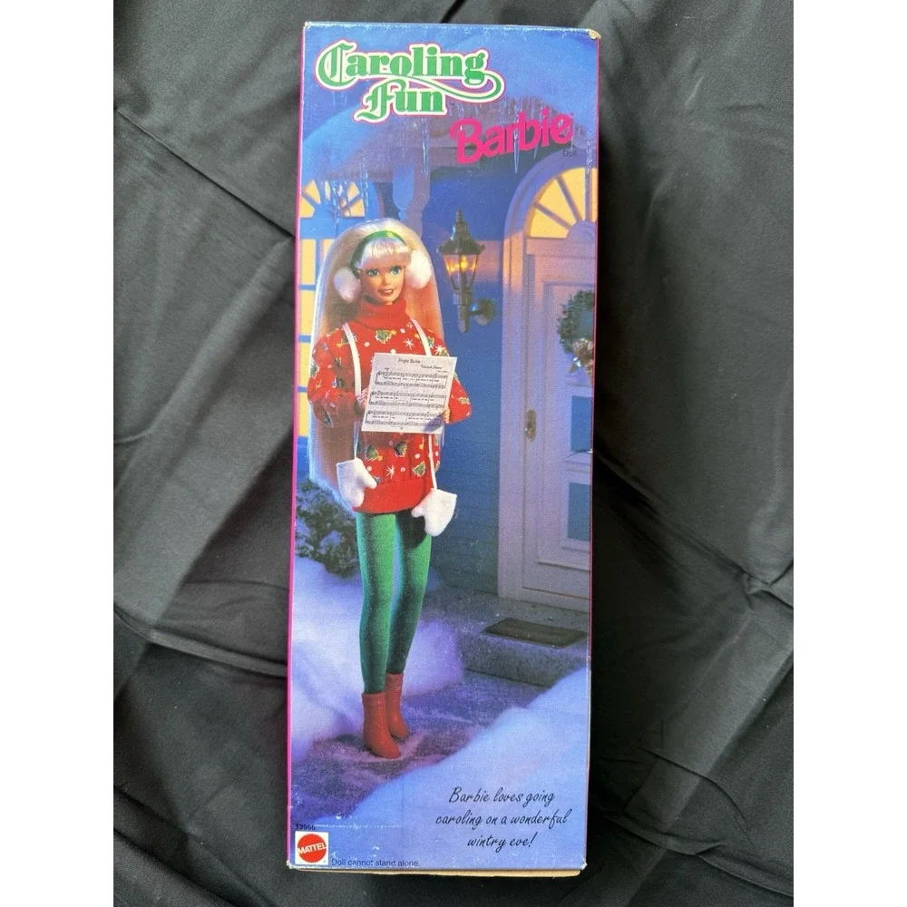 Mattel Barbie Caroling Fun Special Edition Fashion Doll 11in MPN 13966 1995